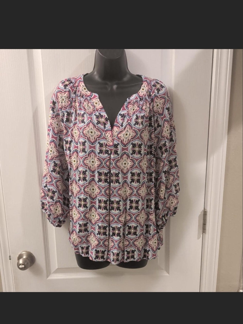 crown & ivy Pink and Blue Geometric Print Peasant Blouse